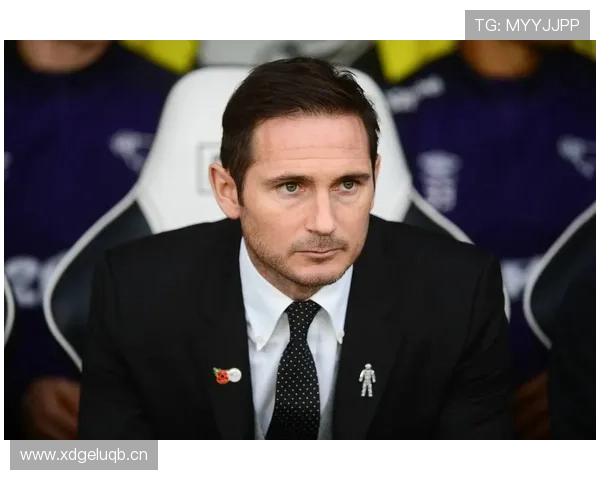 兰帕德与吉格斯的中场调度偏向分散与集中趋势 兰帕德与吉格斯的中场调度偏向分散与集中趋势