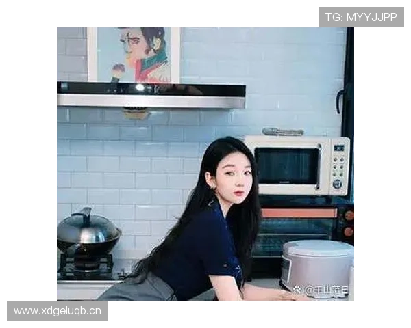 看到昌雅妮的日常，我才知道“出门随手一包”可以贵成这样